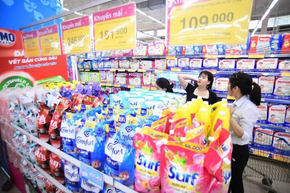 Sản phẩm size lớn được khách hàng ưa chuộng. Co.opmart, Co.opXtra trợ giá 1.000 sản phẩm size lớn.jpg