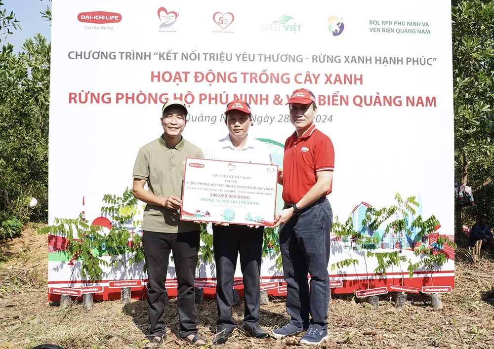 Dai-ichi Life Việt Nam phát động trồng 10.000 cây lim xanh tại Rừng phòng hộ Phú Ninh, Quảng Nam.jpg