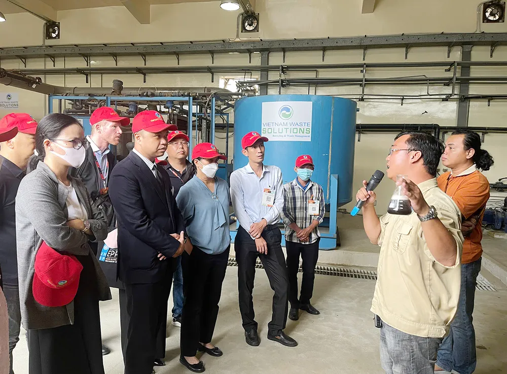 Công ty VWS gây bất ngờ cho đoàn doanh nhân quốc tế.jpg