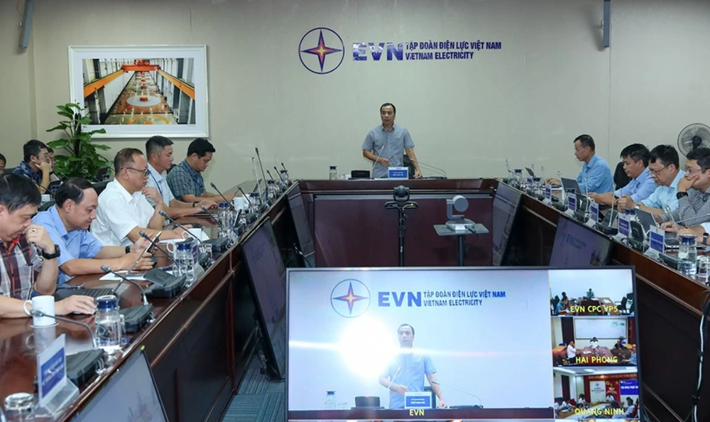 Bão số 3 gây thiệt hại nặng nề đến lưới điện miền Bắc.jpg