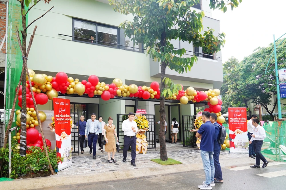 Tiến độ vượt trội, Cát Tường J-Home tiếp tục ra mắt nhà mẫu 3 tầng.jpg