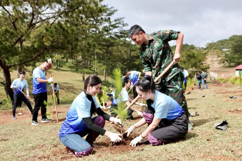 chon-huong-di-xanh-khoi-dau-tu-dich-vu-sasco-9-nam-lien-dung-top-10-doanh-nghiep-phat-trien-ben-vung-viet-nam-2.jpeg