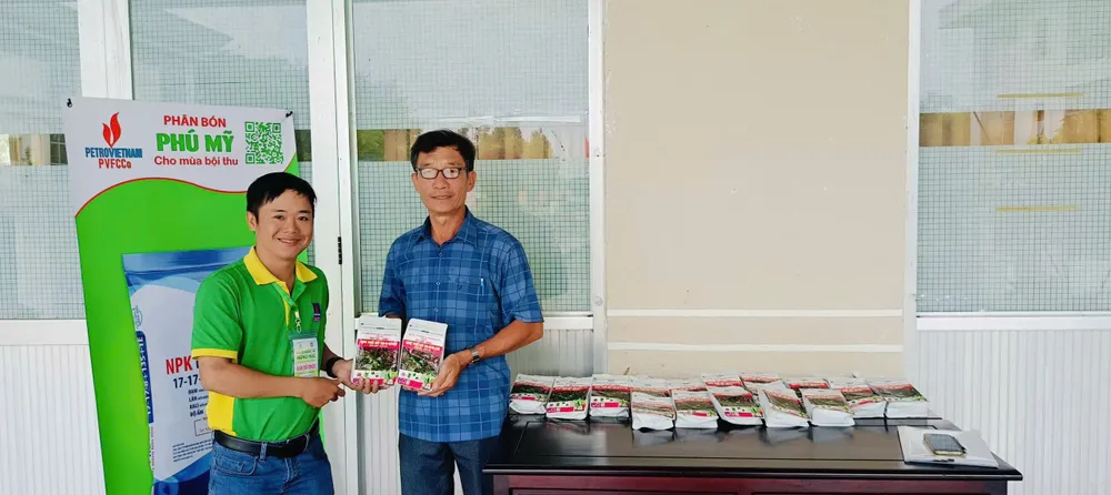 Phú Mỹ đồng hành cùng bà con nông dân qua chương trình ‘Bác sĩ nông học’.jpg