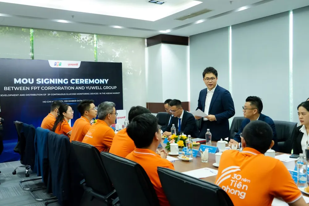 tap-doan-fpt-va-tap-doan-yuwell-ky-ket-hop-tac-phat-trien-va-phan-phoi-may-do-duong-huyet-lien-tuc-3p-3.JPG