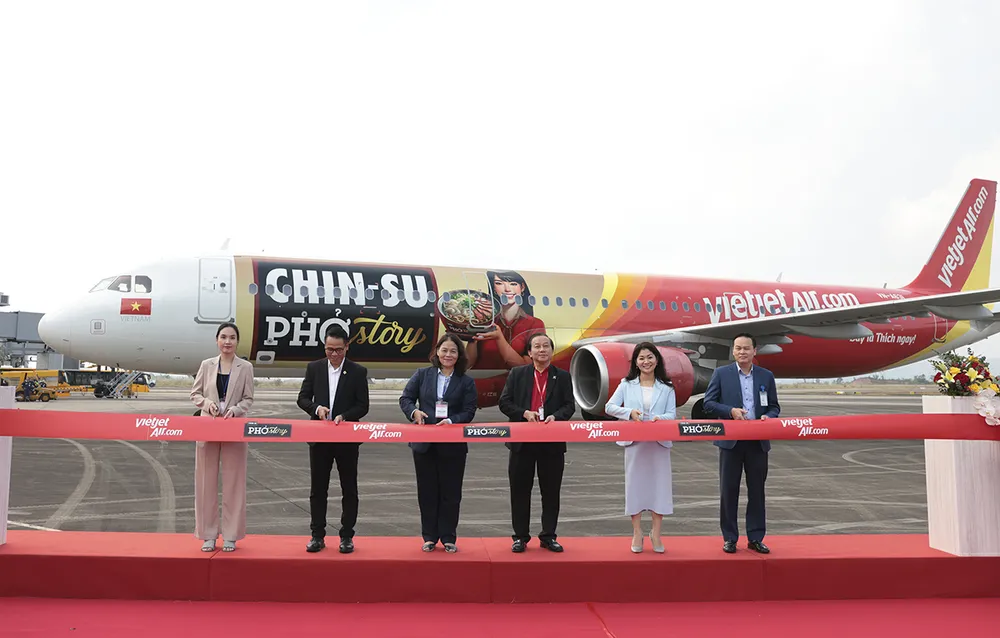 vietjet-va-masan-consumer-hop-tac-dua-pho-truyen-thong-len-cac-chuyen-bay-6.jpg