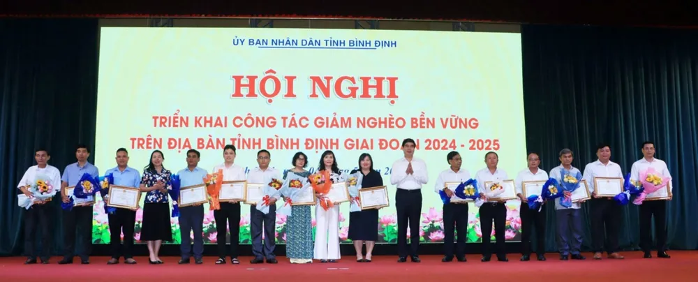 Bình Định cuối năm 2024 tỉ lệ hộ nghèo dưới mức bình quân của cả nướcc.jpg