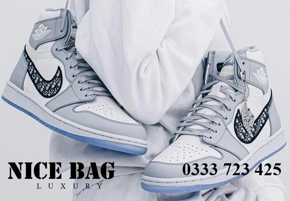 Khám phá các mẫu giày thể thao nữ đẹp trong năm 2025.jpg