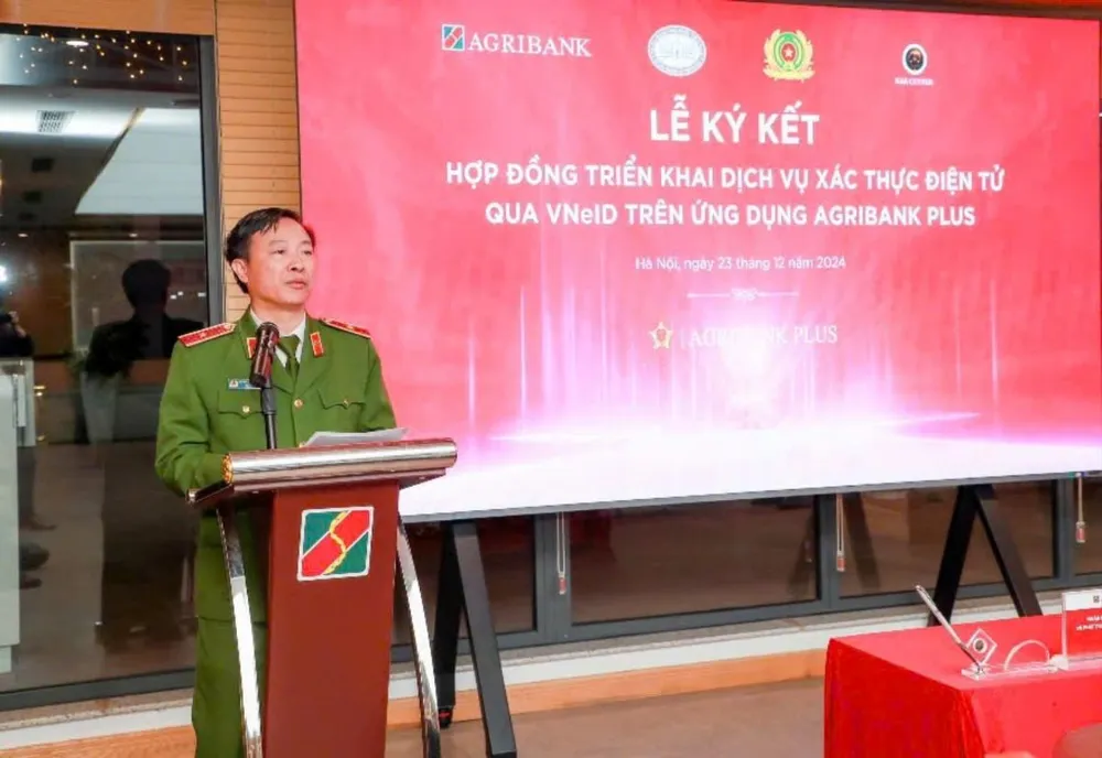 agribank-va-trung-tam-rar-bo-cong-an-ky-ket-trien-khai-dich-vu-xac-thuc-dien-tu-qua-vneid-2.jpg