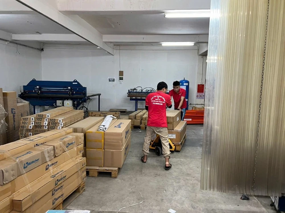 dich-vu-chuyen-kho-xuong-tron-goi-chuyen-nghiep-thanh-hung-group-2.jpg