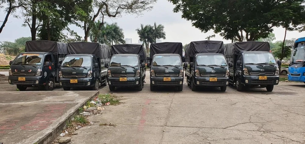 van-chuyen-van-minh-cho-thue-taxi-tai-gia-re-tai-ha-noi-2.jpg