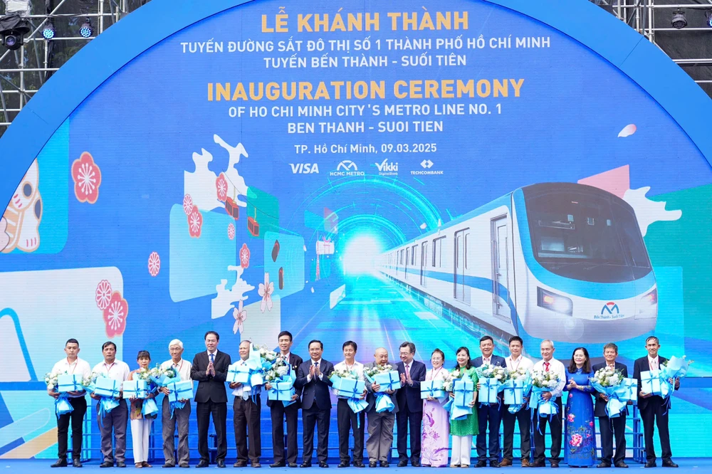 Ngân hàng Số Vikki đồng hành khai trương tuyến Metro số 1 tại TP.HCM, cấp 100.000 thẻ đi Metro số 1 miễn phí. tiet-kiem-vikki-trung-vang-ky-4.JPG