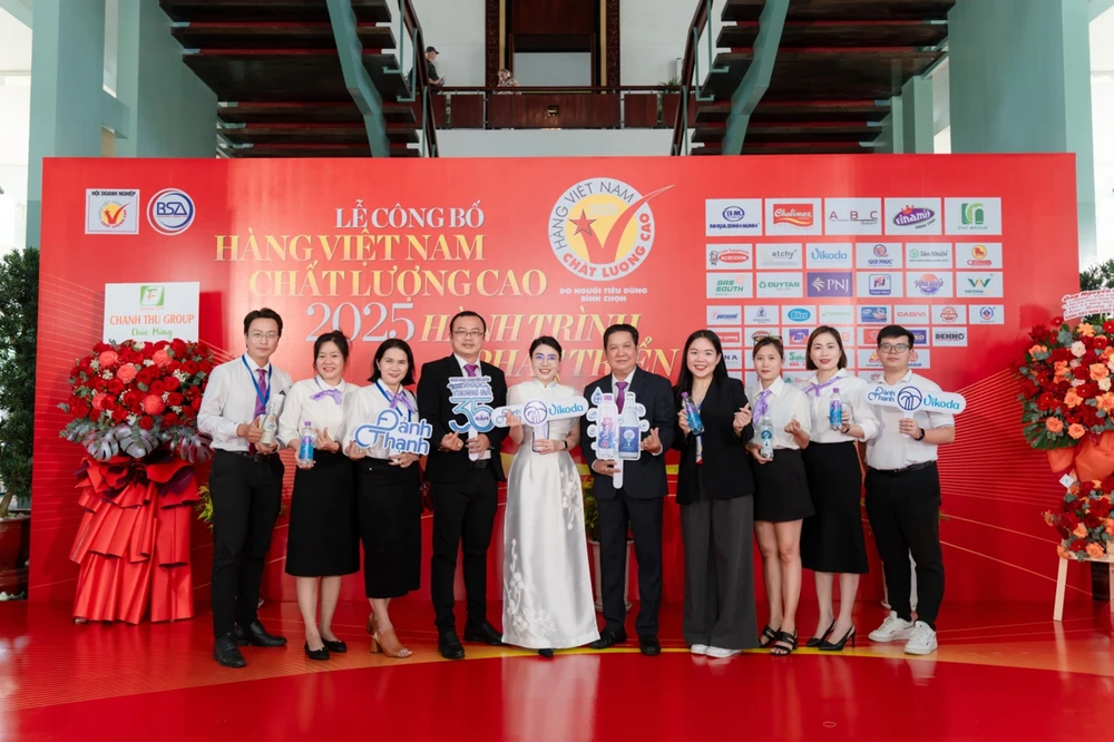 Công ty CP Nước khoáng Khánh Hòa đặt mục tiêu dài hạn với doanh số đạt 40 triệu USD vào những năm tới. vikoda-21-nam-dat-danh-hieu-hang-viet-nam-chat-luong-cao-3.jpg