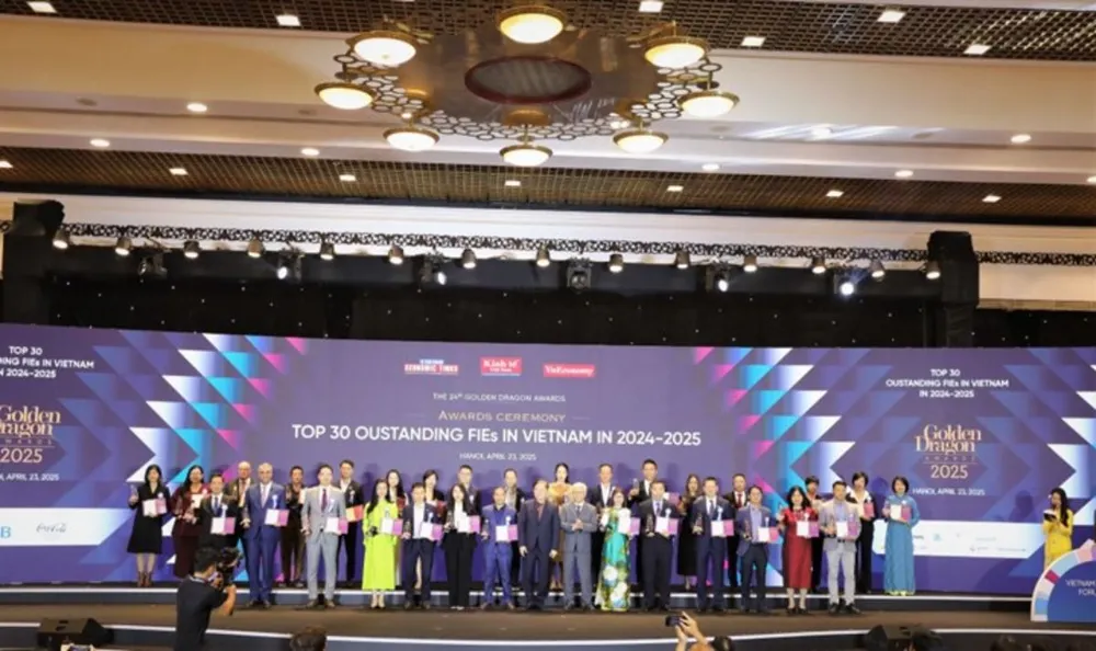 Vedan Việt Nam đón nhận Giải thưởng Rồng Vàng 2025.jpg