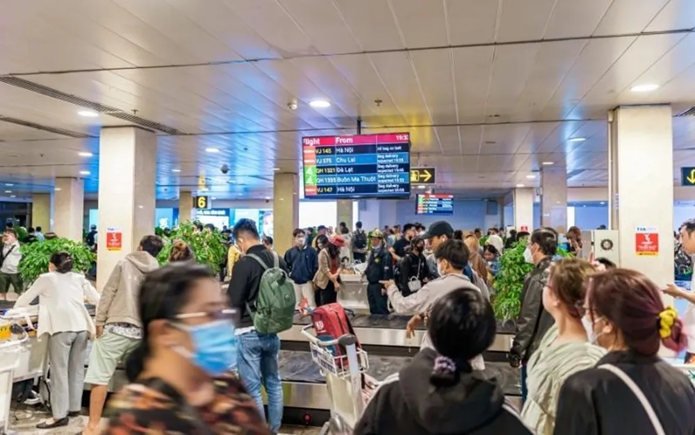 Vé máy bay giá rẻ hè 2025: Cơ hội 'vàng' hay bẫy giá?.jpg