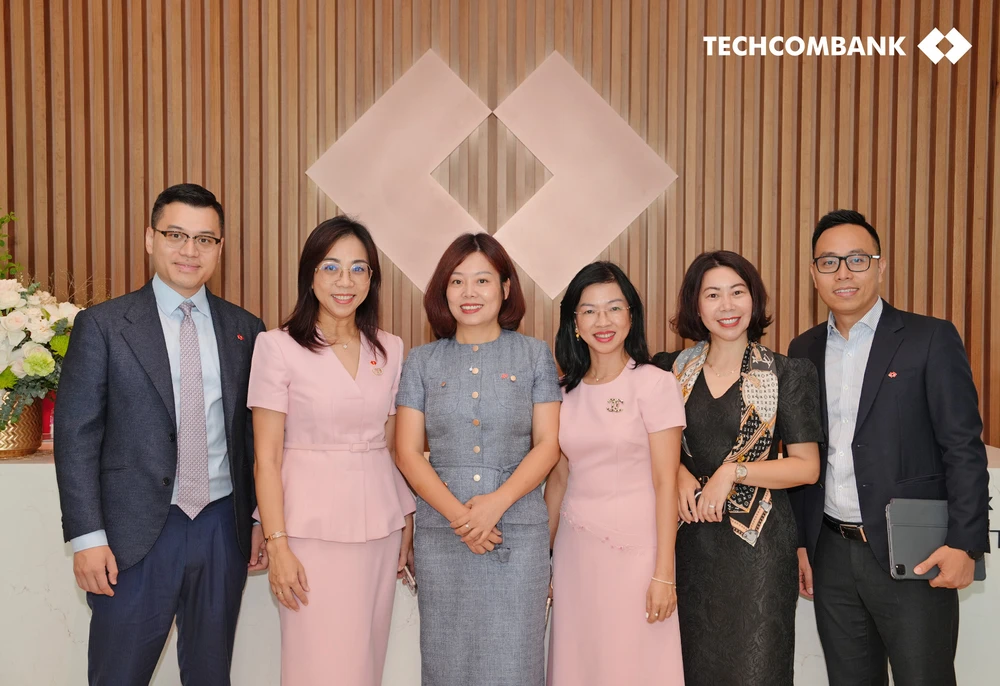 techcombank-private-lounge-ra-mat-tai-san-bay-tan-son-nhat-trai-nghiem-dang-cap-gan-ket-tinh-than-3.jpeg
