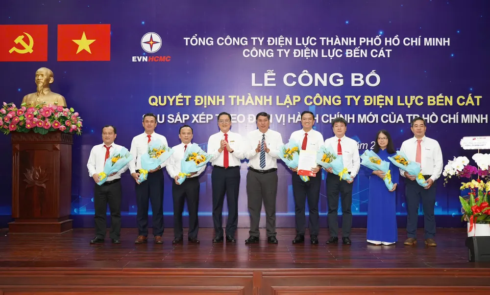 evnhcmc-cong-bo-thanh-lap-cong-ty-dien-luc-ben-cat-sau-sap-nhap-2.jpg