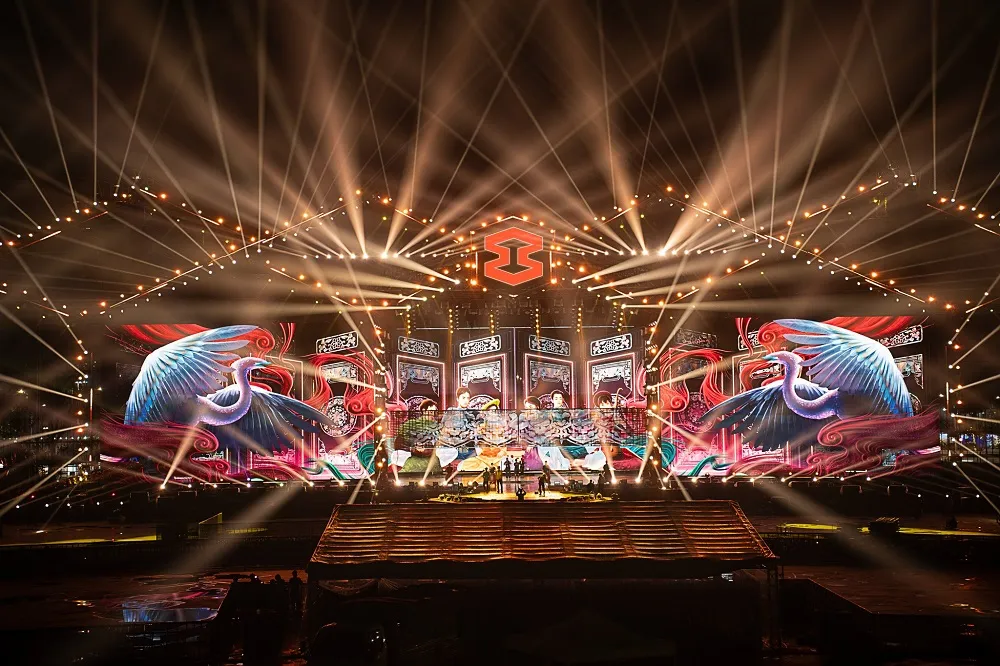 DPR IAN thả tim, tương tác nhiệt tình ngay khi khi đến Việt Nam, sẵn sàng cháy hết mình cho 8Wonder.jpg