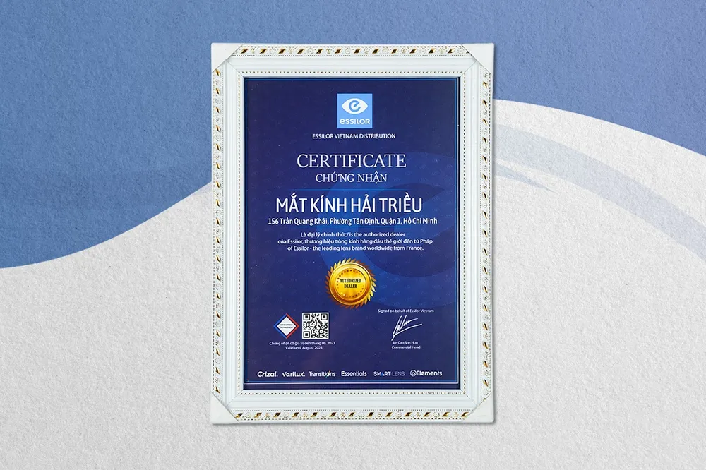 Cần mua tròng Essilor chính hãng, đến ngay Kính Hải Triều.png