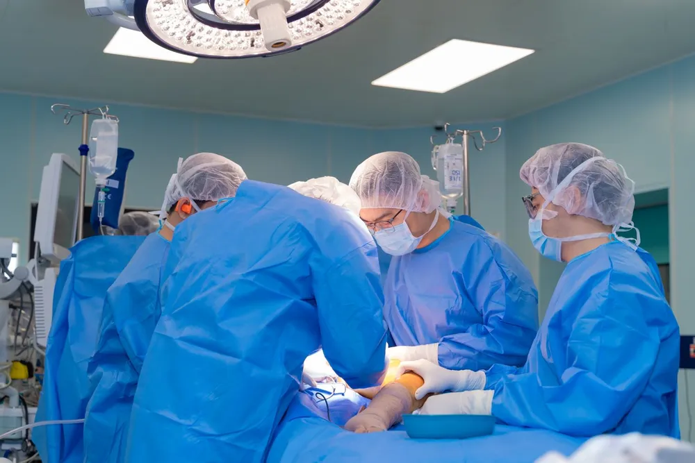 Bệnh nhi đầu tiên tại Việt Nam được thay thành công khớp háng bằng công nghệ in 3D.jpg