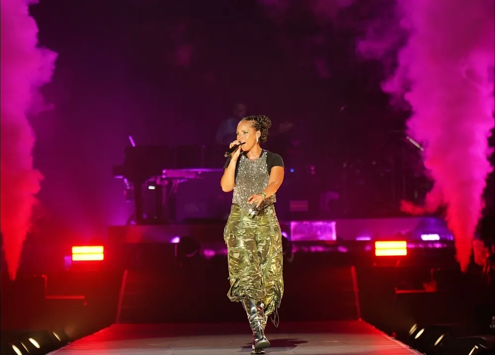 alicia-keys-khi-ky-uc-hien-tai-va-nghe-thuat-giao-nhau-o-ha-noi-3.jpg