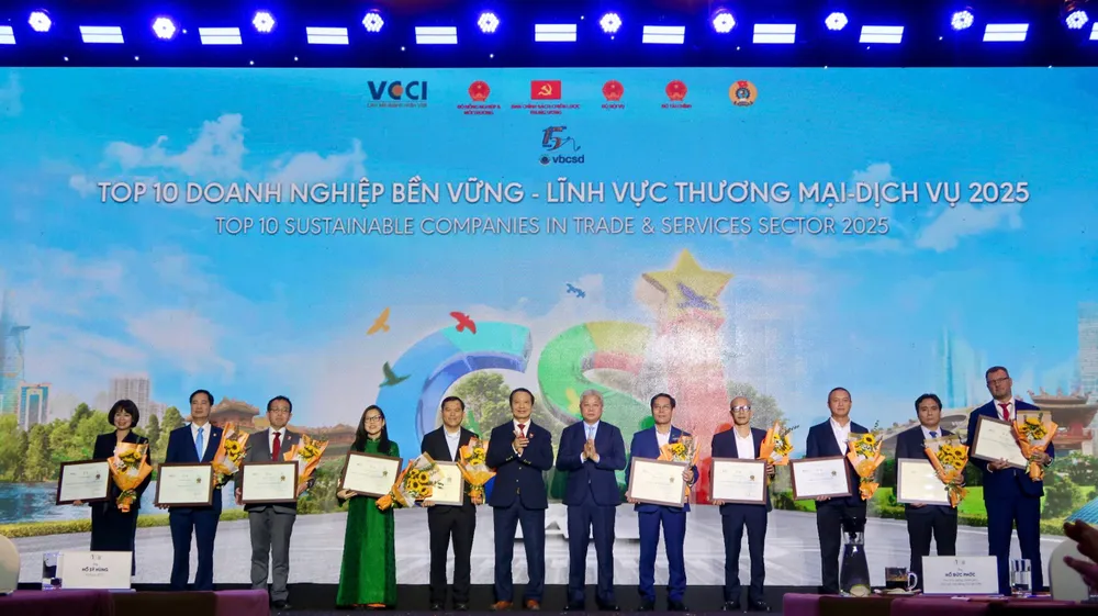 aeon-viet-nam-3-nam-lien-vao-top-3-doanh-nghiep-ben-vung-nganh-thuong-mai-dich-vu.jpg