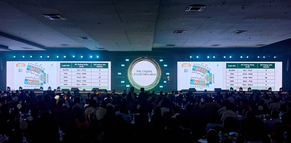 gan-1200-khach-moi-du-su-kien-gioi-thieu-charmora-city-3.jpg