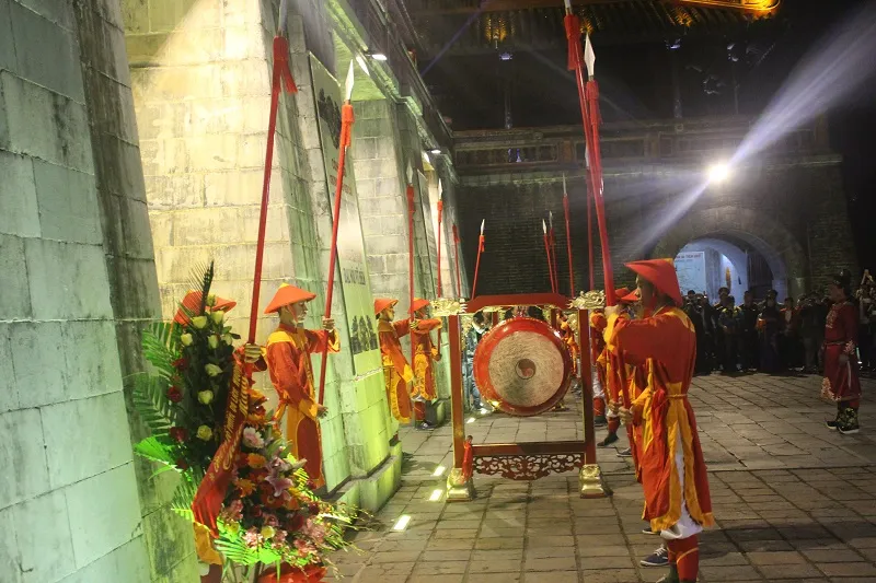 Đại nội Huế mở cửa đón du khách tham quan về đêm ảnh 5 Đại nội Huế mở cửa đón du khách tham quan về đêm ảnh 5