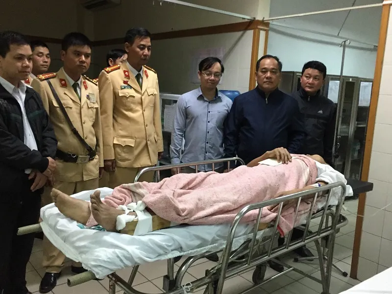 Vụ xe 'điên' tông 6 người: 1 nạn nhân đã tử vong ảnh 2 Vụ xe 'điên' tông 6 người: 1 nạn nhân đã tử vong ảnh 2