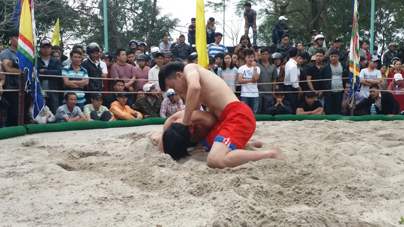 Nô nức xem đô vật xứ Huế tranh tài ảnh 5