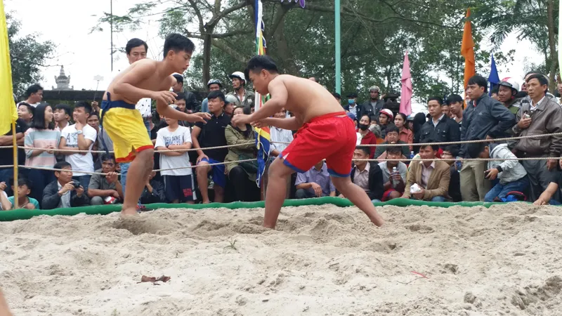 Nô nức xem đô vật xứ Huế tranh tài ảnh 4