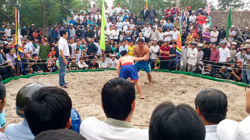 Nô nức xem đô vật xứ Huế tranh tài ảnh 8