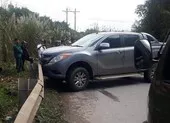 Phá đường dây buôn bán ma túy tại Thừa Thiên-Huế ảnh 3 Truy bắt 2 người bỏ chạy, để lại xe bán tải và 9 bao ma túy