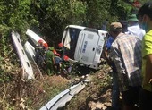 Lật xe thảm khốc ở Quảng Bình: Hàng chục người tử nạn