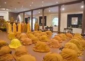 Lễ trà tỳ Thiền sư Thích Nhất Hạnh thực hiện trang nghiêm ảnh 11 Chùm ảnh: Tâm tang Thiền sư Thích Nhất Hạnh