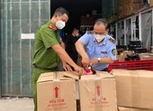 Đánh tráo lô hàng Nhật quá cảnh bằng lư hương, bình hoa vỡ ảnh 2 Công an đột kích nhiều kho hàng không nguồn gốc xuất xứ ở quận 12