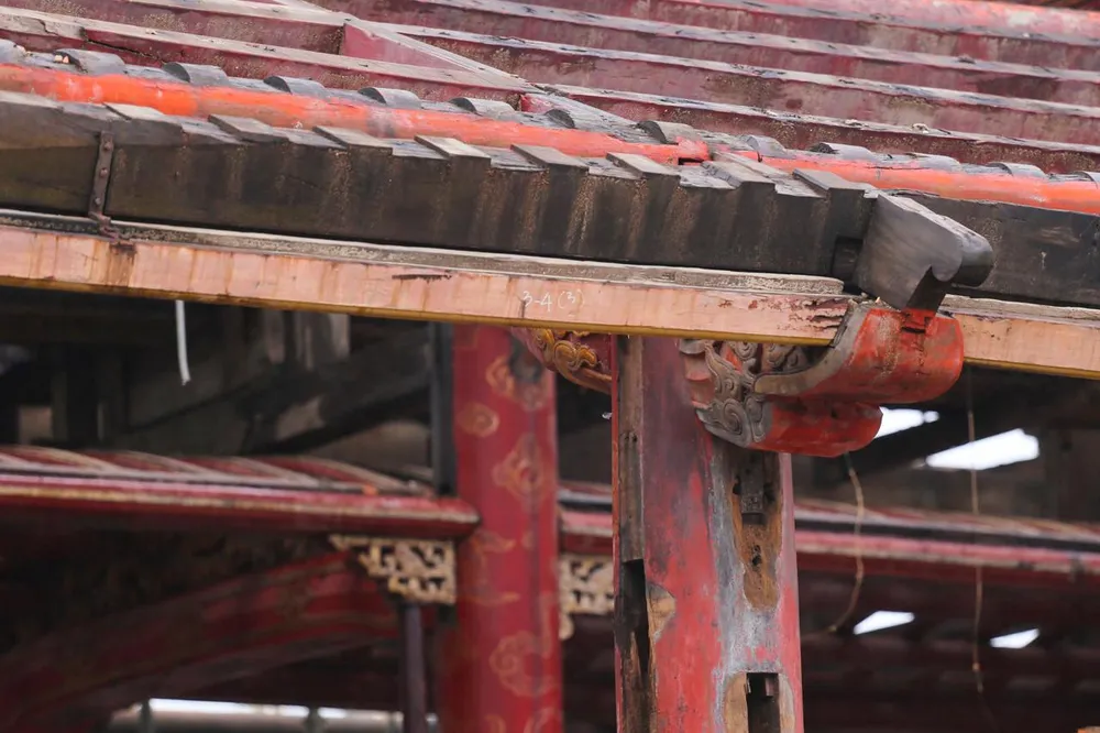 Tháng 3-1833, khi điều chỉnh quy hoạch và hoàn chỉnh hệ thống kiến trúc ở Đại nội, vua Minh Mạng cho dời điện Thái Hòa về phía nam, xây dựng đồ sộ hơn. Tháng 3-1833, khi điều chỉnh quy hoạch và hoàn chỉnh hệ thống kiến trúc ở Đại nội, vua Minh Mạng cho dời điện Thái Hòa về phía nam, xây dựng đồ sộ hơn.