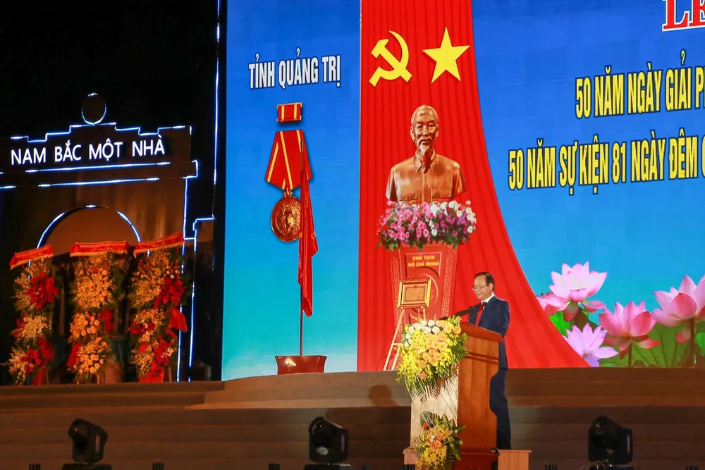 Ông Võ Văn Hưng, Chủ tịch UBND tỉnh Quảng Trị phát biểu cảm ơn. Ảnh: NGUYỄN DO