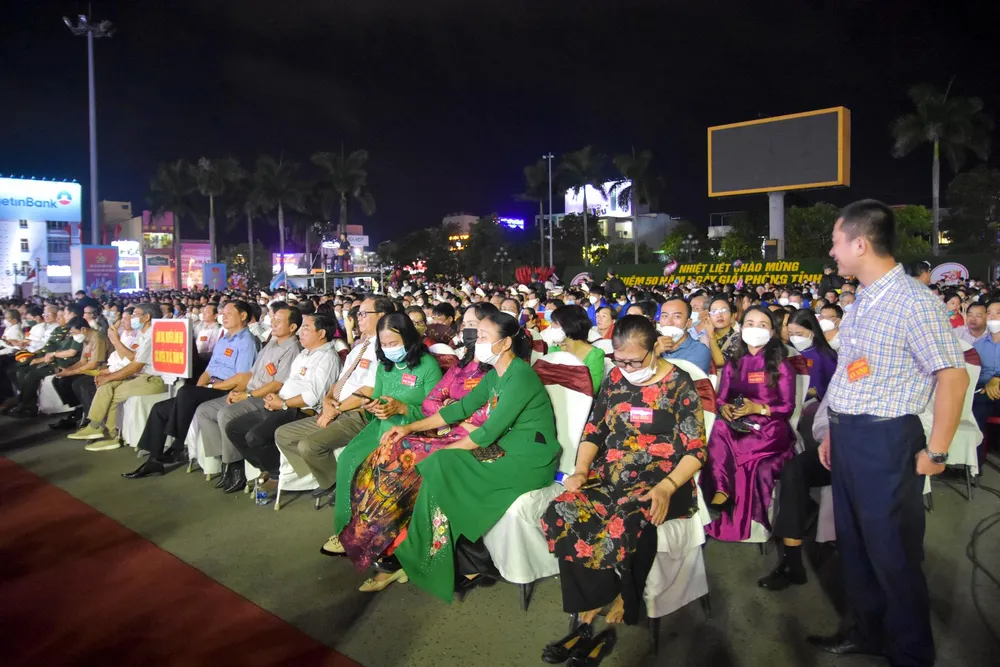 Lễ kỷ niệm thu hút sự tham gia đông đảo của người dân địa phương. Ảnh: NGUYỄN DO