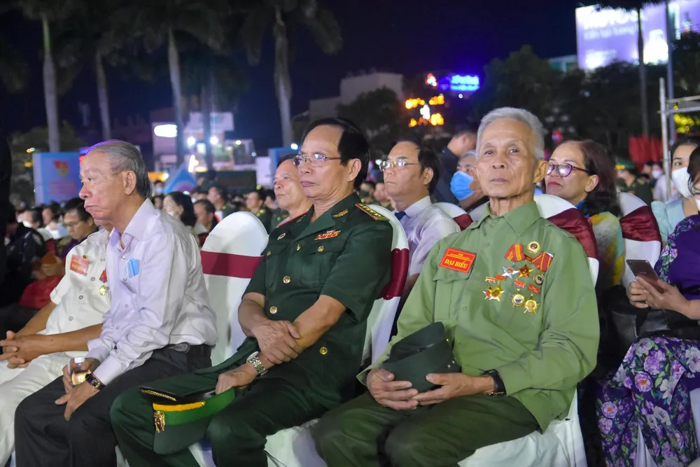 Các đại biểu dự buổi lễ kỷ niệm. Ảnh: NGUYỄN DO