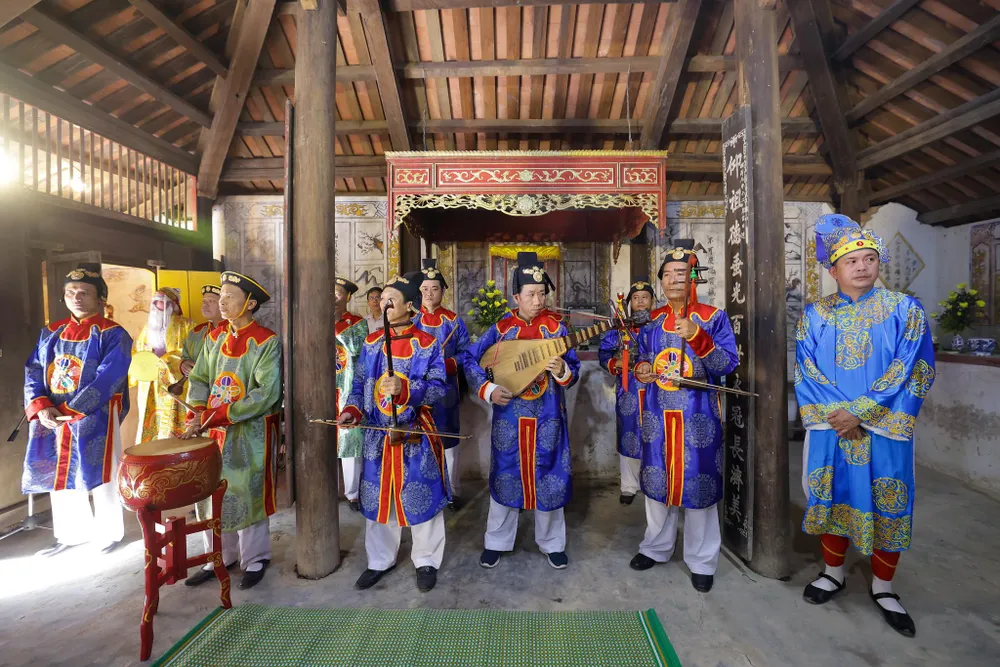 Lễ giỗ tổ sân khấu tại di tích Thanh Bình từ đường (281 Chi Lăng, TP. Huế) để tri ân những người có công trạng đối với nghệ thuật sân khấu Tuồng Huế. Lễ giỗ tổ sân khấu tại di tích Thanh Bình từ đường (281 Chi Lăng, TP. Huế) để tri ân những người có công trạng đối với nghệ thuật sân khấu Tuồng Huế.