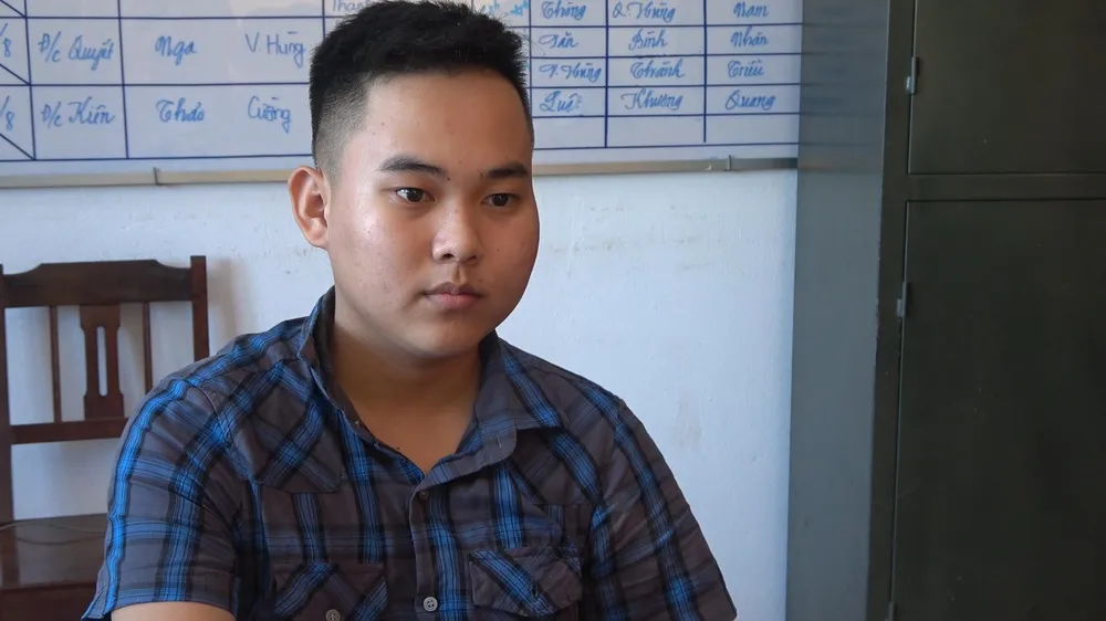 Hồ Viết Hiệp tại cơ quan công an.