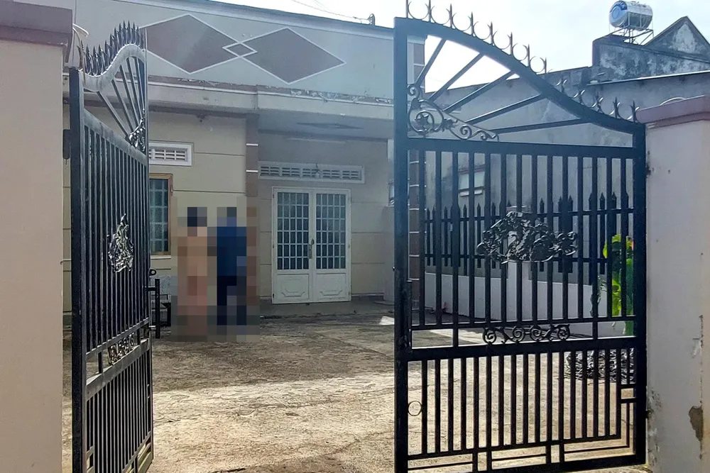 Ngôi nhà mà MQ thuê cho cháu bé ở. Ngôi nhà mà MQ thuê cho cháu bé ở.