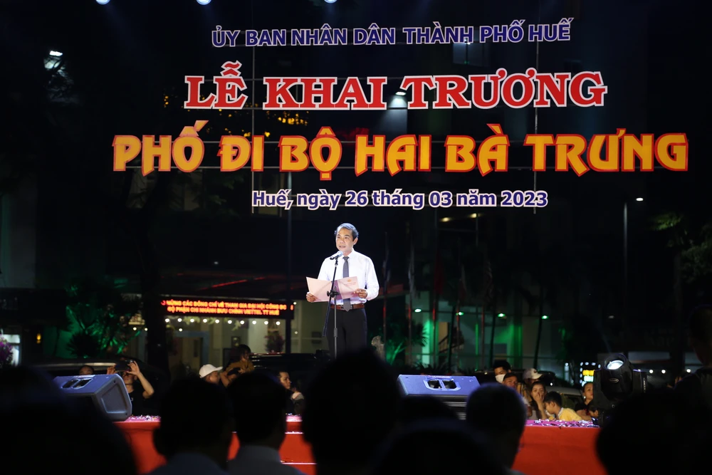 Ông Võ Lê Nhật, Chủ tịch UBND TP Huế, phát biểu tại buổi lễ.