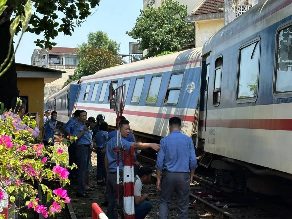 Toa tàu gặp sự cố. Ảnh: B.LÂM