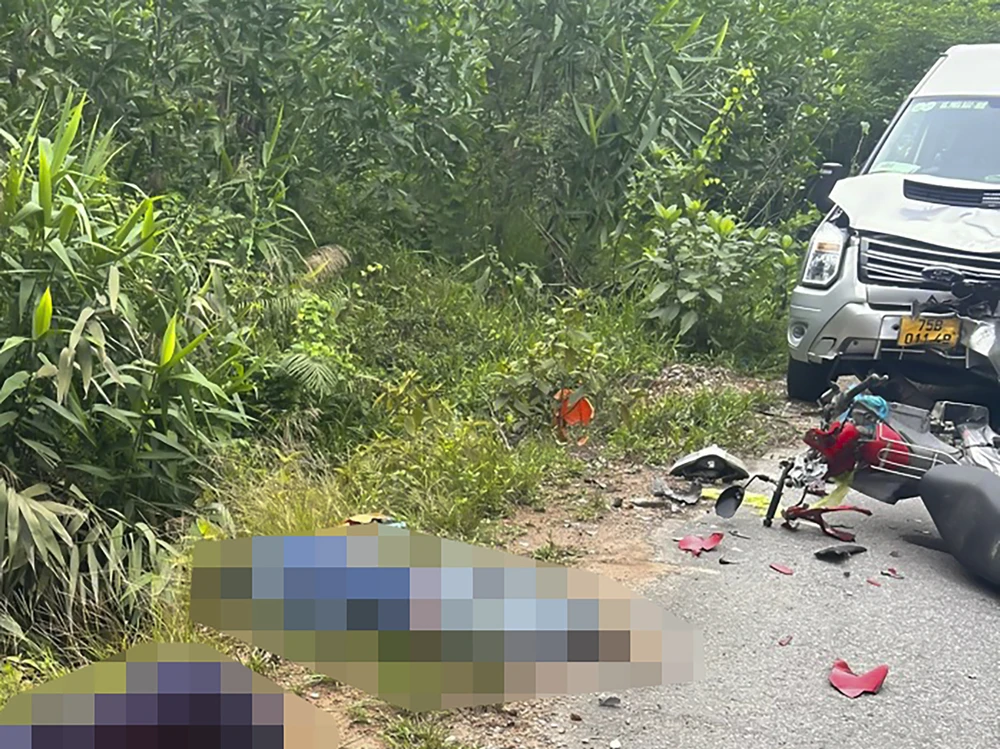 Hiện trường vụ tai nạn giao thông làm 2 người chết tại chỗ.