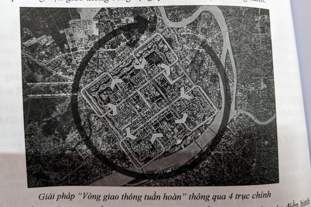 Giải pháp "Vòng giao thông tuần hoàn" được KTS Trường trình bày.