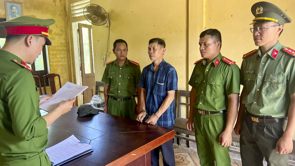 Hoàng Thái Ninh bị cơ quan khởi tố về hành vi vi phạm quy định về khai thác tài nguyên. Ảnh: CACC Hoàng Thái Ninh bị cơ quan khởi tố về hành vi vi phạm quy định về khai thác tài nguyên. Ảnh: CACC