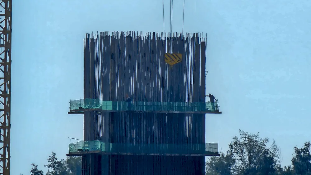 Trong thời gian tới, các nhà tầu tiếp tục hoàn thành các cọc khoan nhồi, thân trụ, hoàn thiện mặt cầu, lan can,...