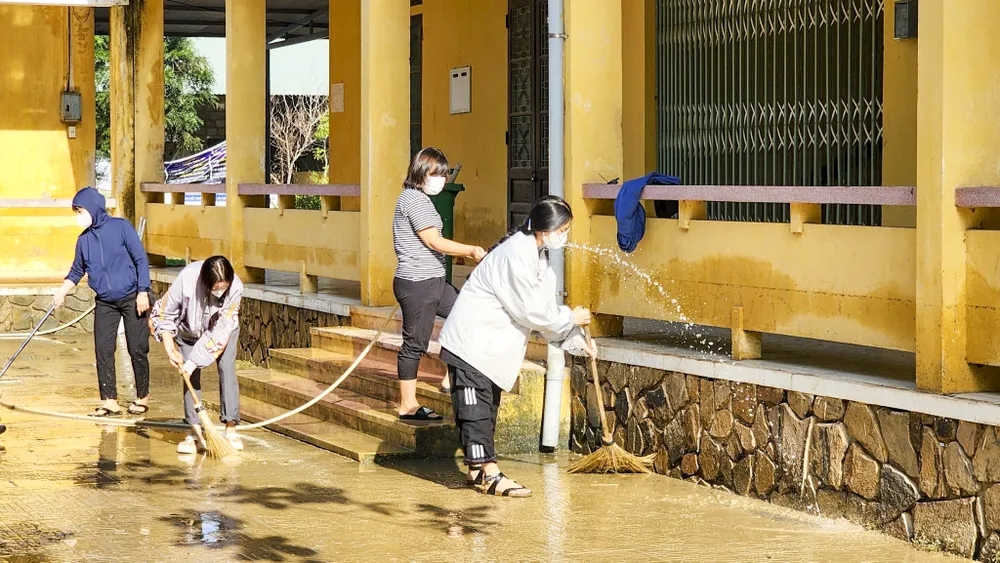 giao-vien-vung-lu-o-thua-thien-hue (1).jpg