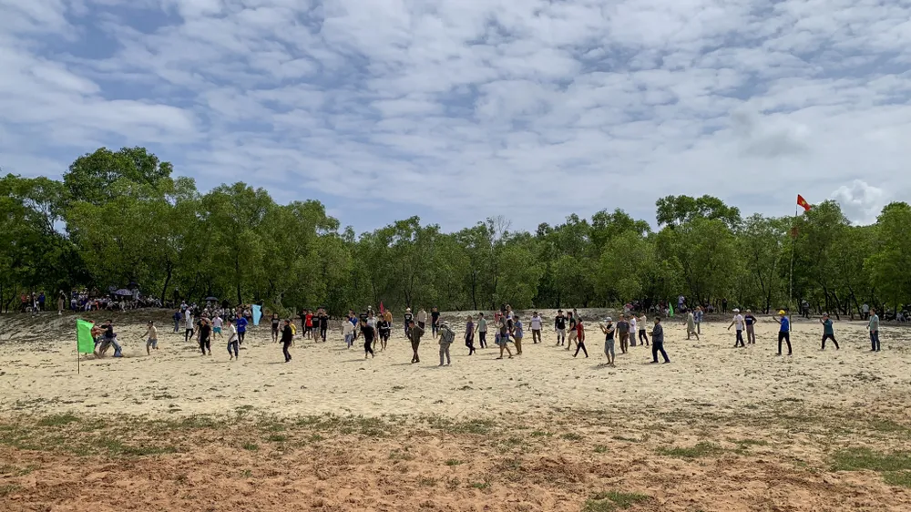 Hội cướp cù làng cẩm phổ